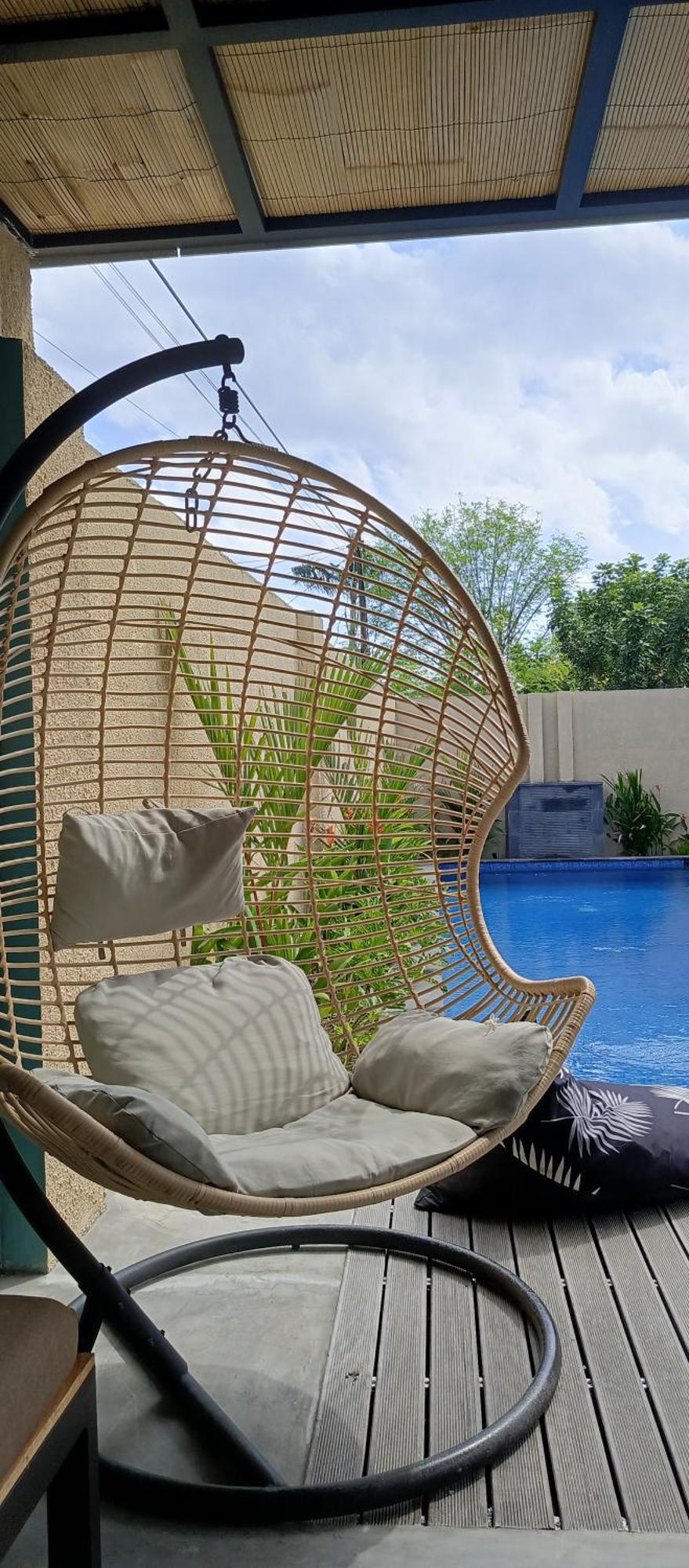 Zavana Rooms & Restaurant Tanjungkarang Eksteriør bilde