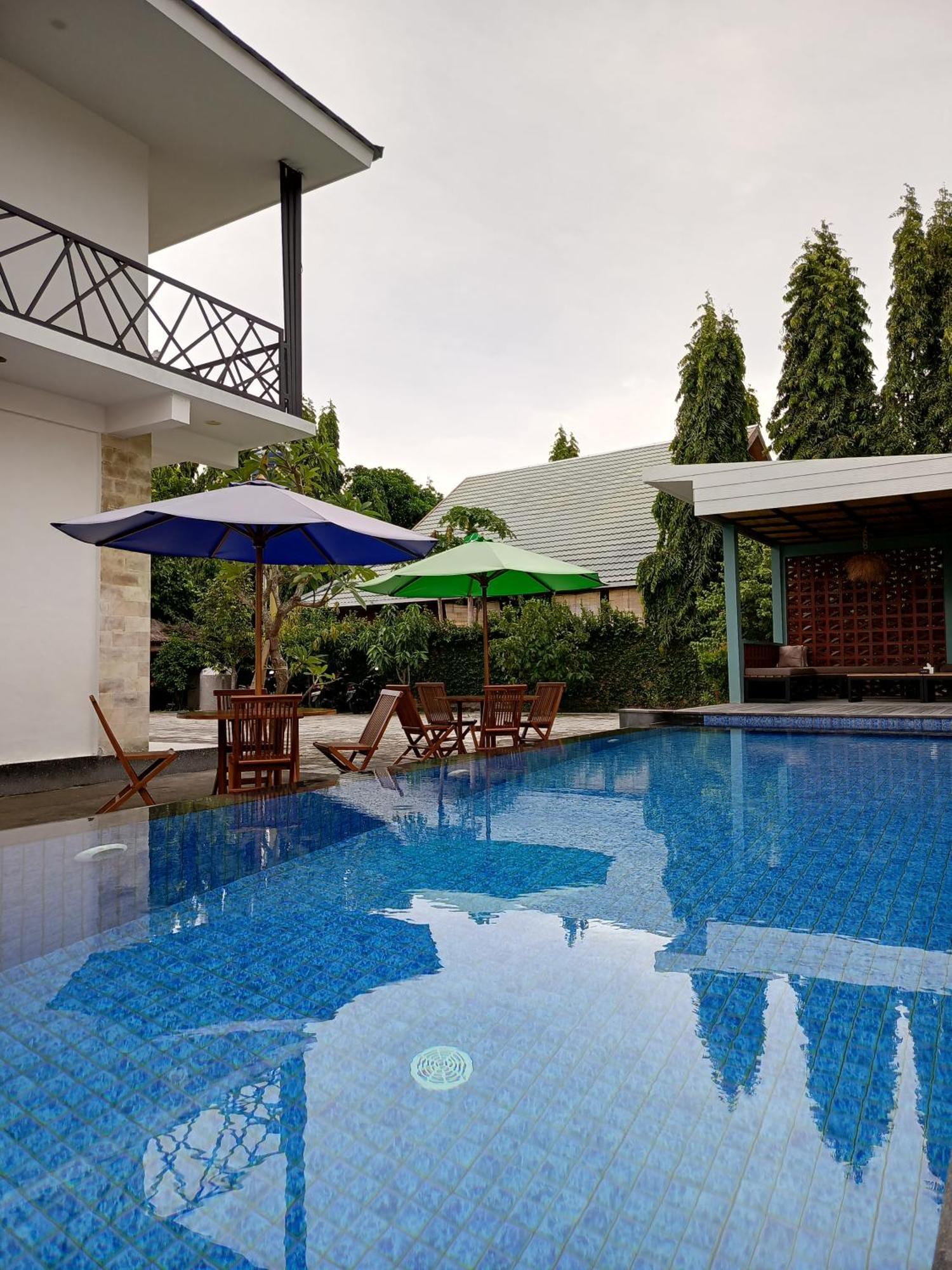 Zavana Rooms & Restaurant Tanjungkarang Eksteriør bilde
