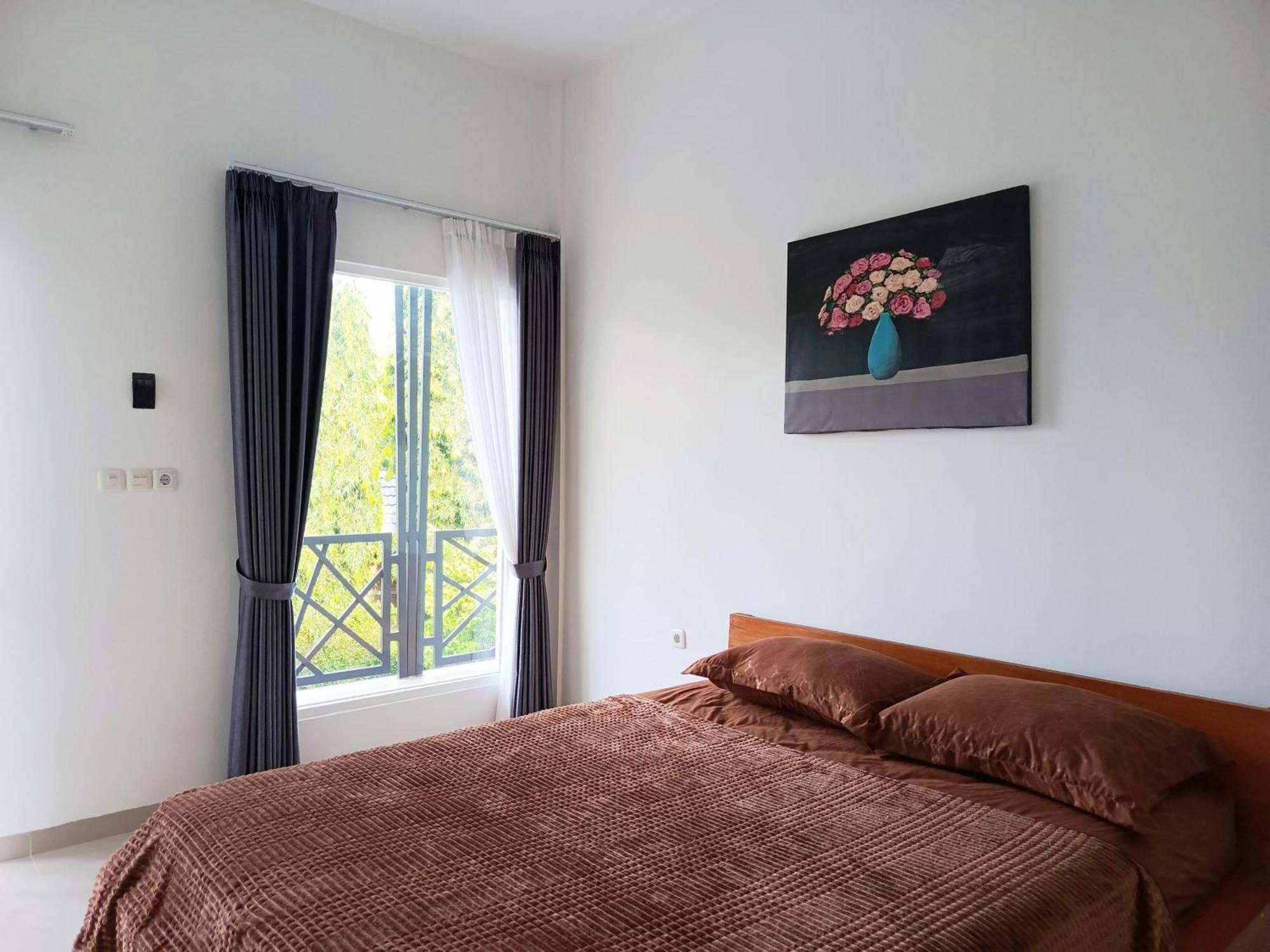 Zavana Rooms & Restaurant Tanjungkarang Eksteriør bilde
